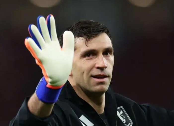 开云体育app-国际米兰谈判引进阿根廷门将马丁内斯,或接替索默|伊尼戈·马丁内斯|转会|世界杯|埃米利亚诺-马丁内斯|夏季转会_新浪体育_新浪新闻