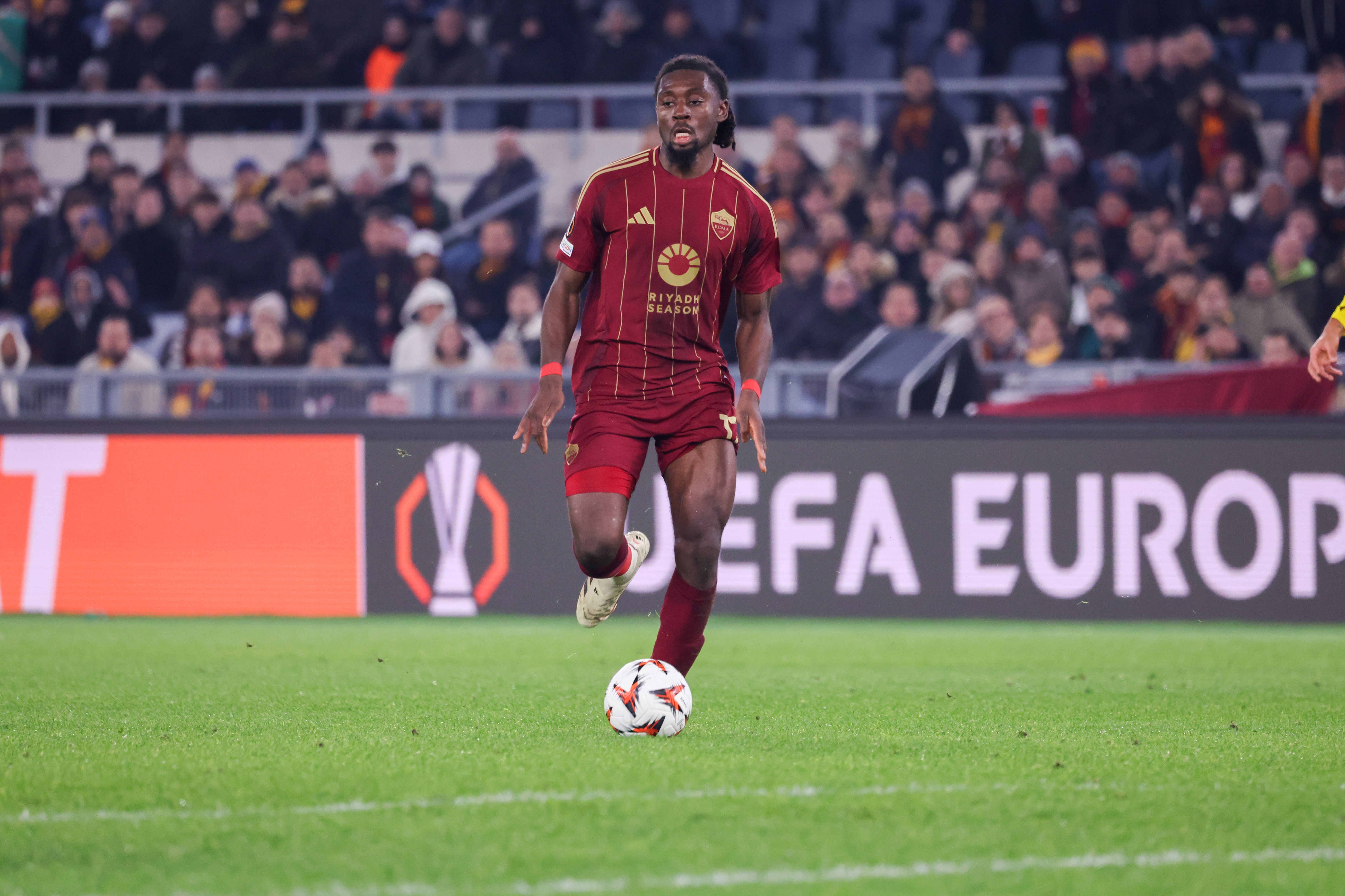 开云赛事-记者:罗马中场科内在与米兰比赛中肌肉拉伤,预计伤缺一个月