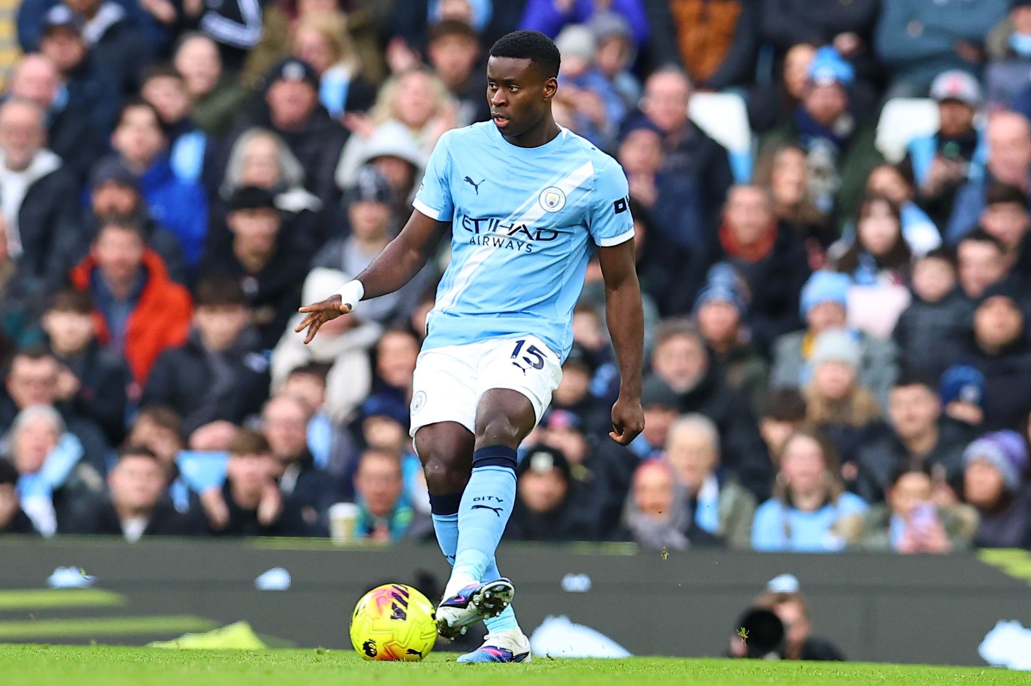 曼晚透露曼城欧冠淘汰赛名单调整：格伊、塞梅尼奥入选，尼潘落选